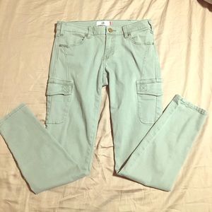 Adorable stretch cargo style leggings